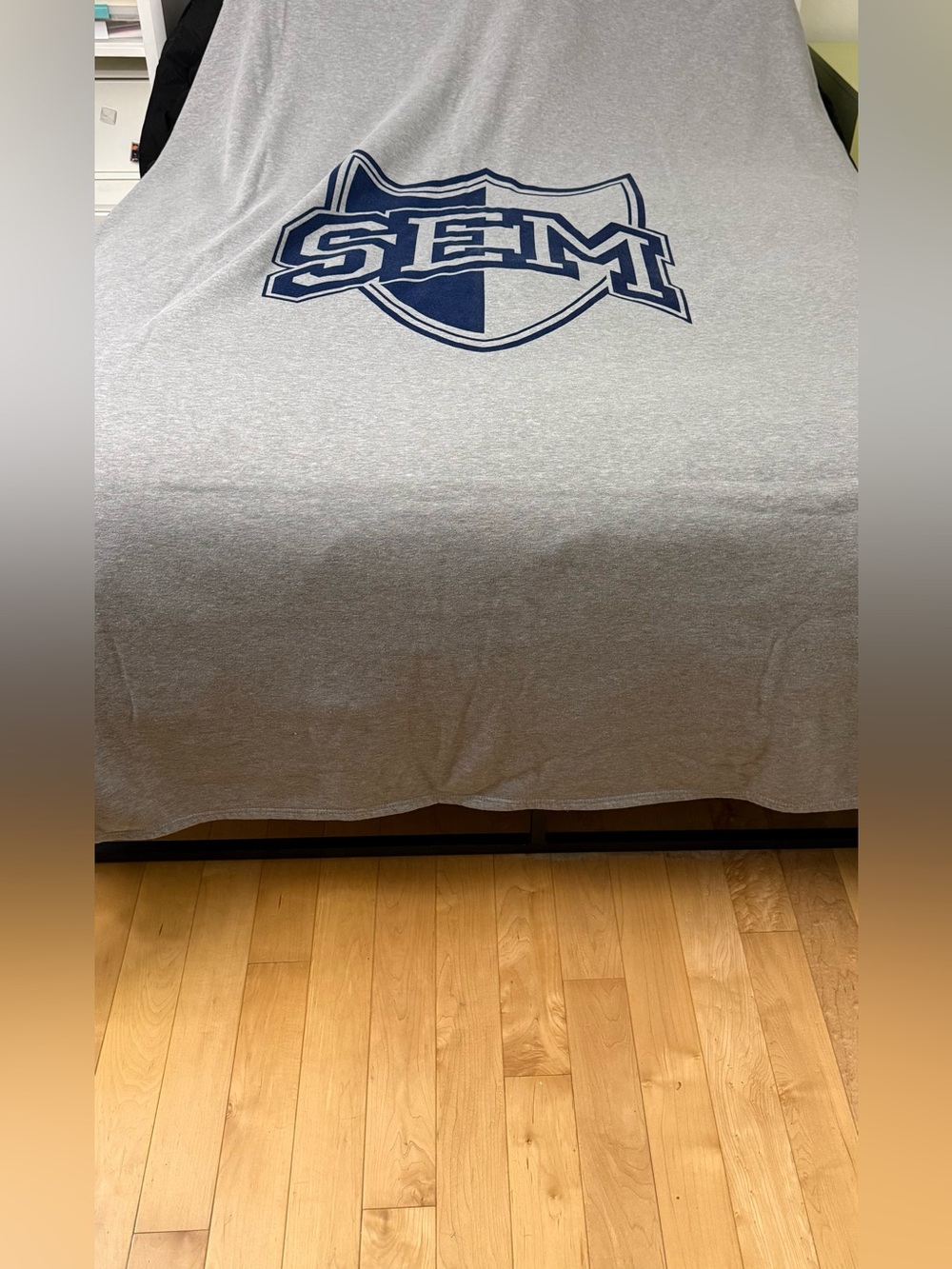 Wyoming Seminary Large Gray Sweatshirt Blanket